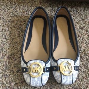 Michael Kora flats